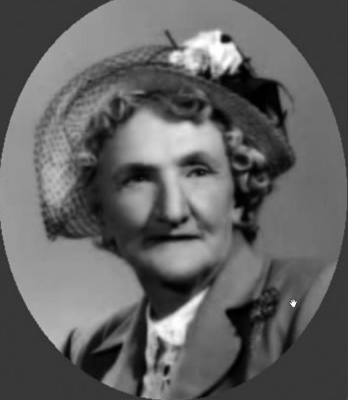 pearl  stolworthy
